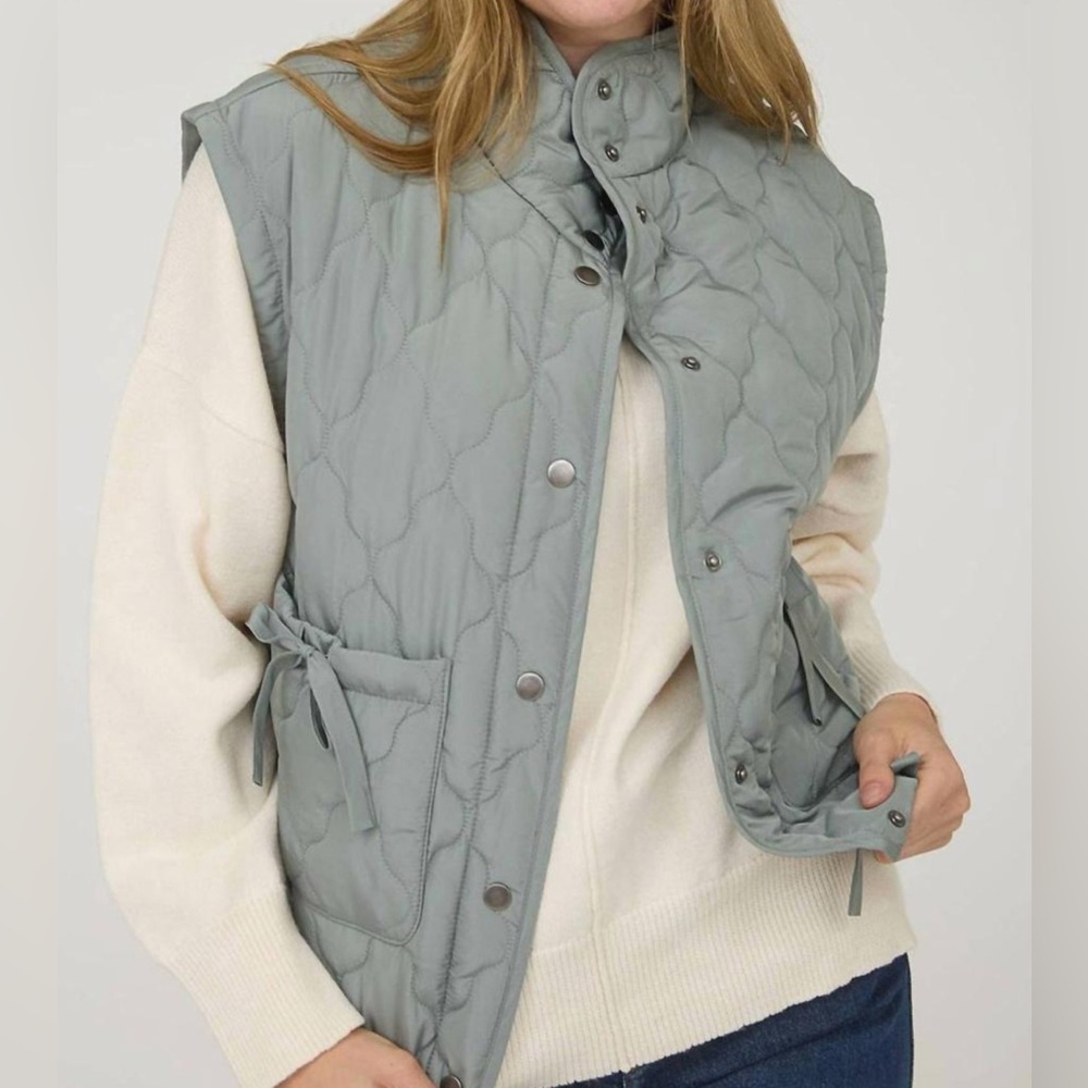 Women’s Quilted Sleeveless Puffer Vest in Sage-Size Large-NWT